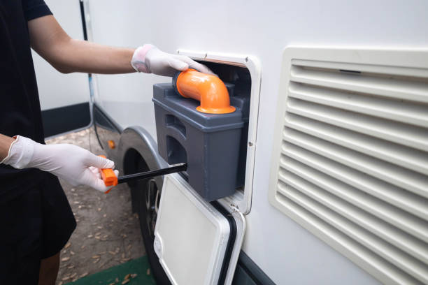Best Luxury portable toilet rental  in Almedia, PA